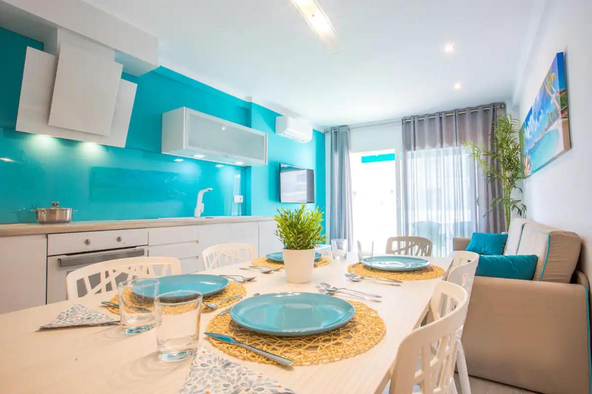 Uhc Carlos V Apartments Salou Dış mekan fotoğraf